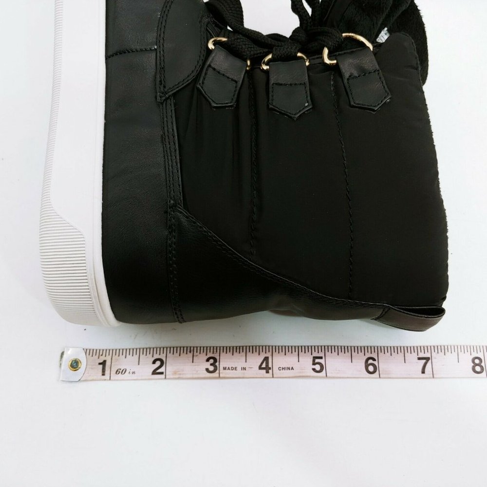 Lands End Womans Lace Up Front Ankle Snow Boots 6 - Picture 8 of 10